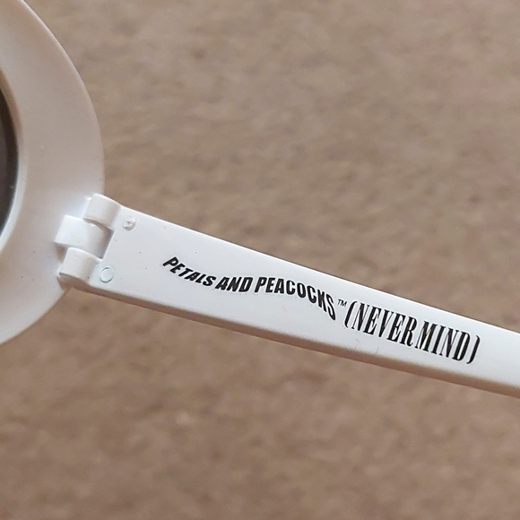 Petals and Peacocks 'Nevermind' sunglasses in white. NWT - Picture 3 of 7